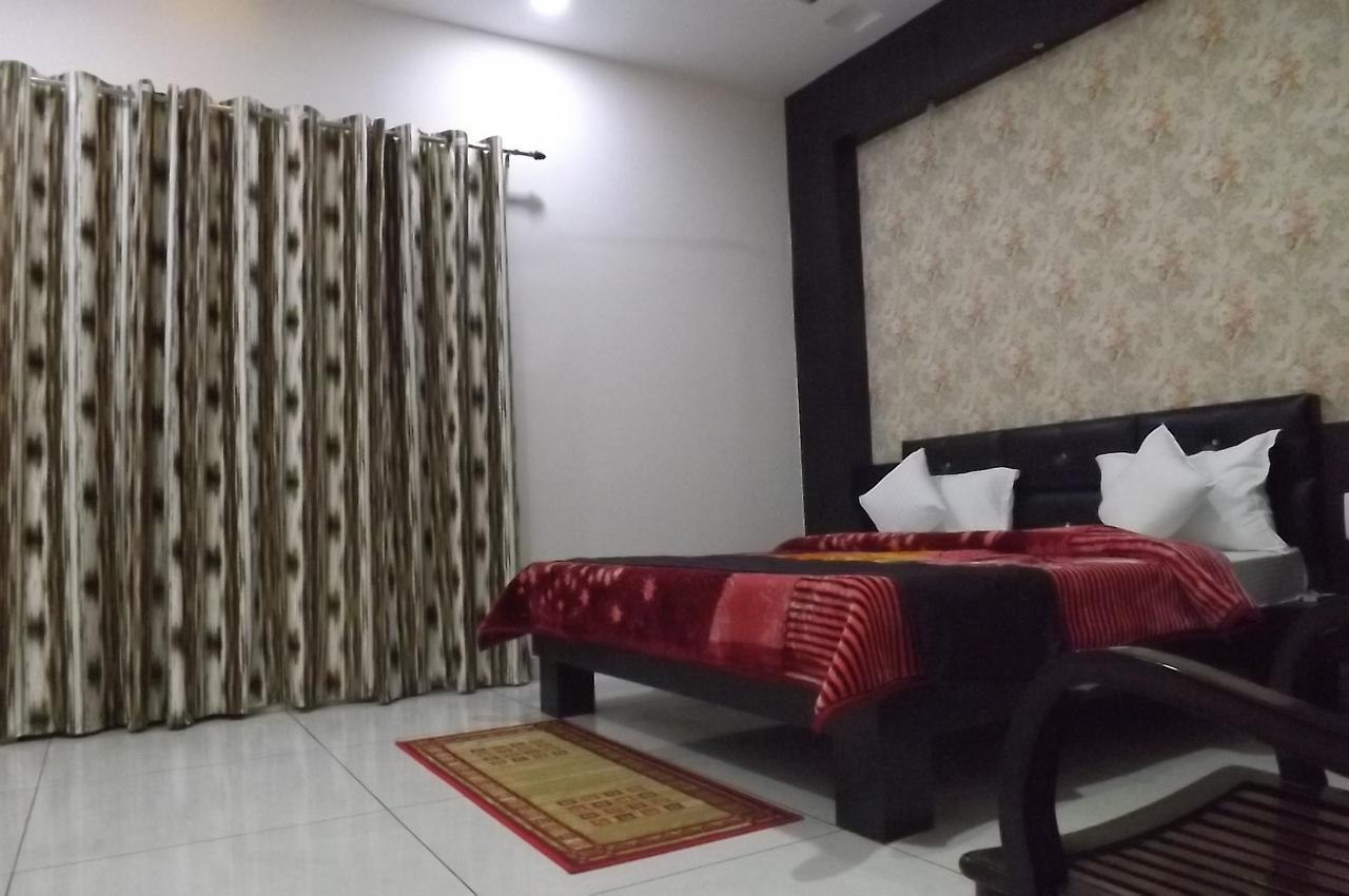 Oyo 30415 Hotel White City Anandpur  Exterior photo