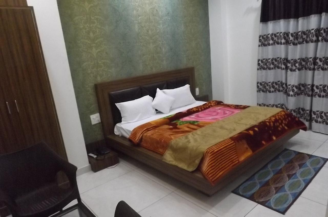 Oyo 30415 Hotel White City Anandpur  Exterior photo