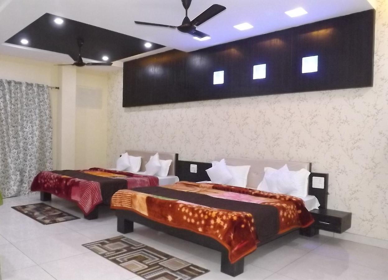 Oyo 30415 Hotel White City Anandpur  Exterior photo